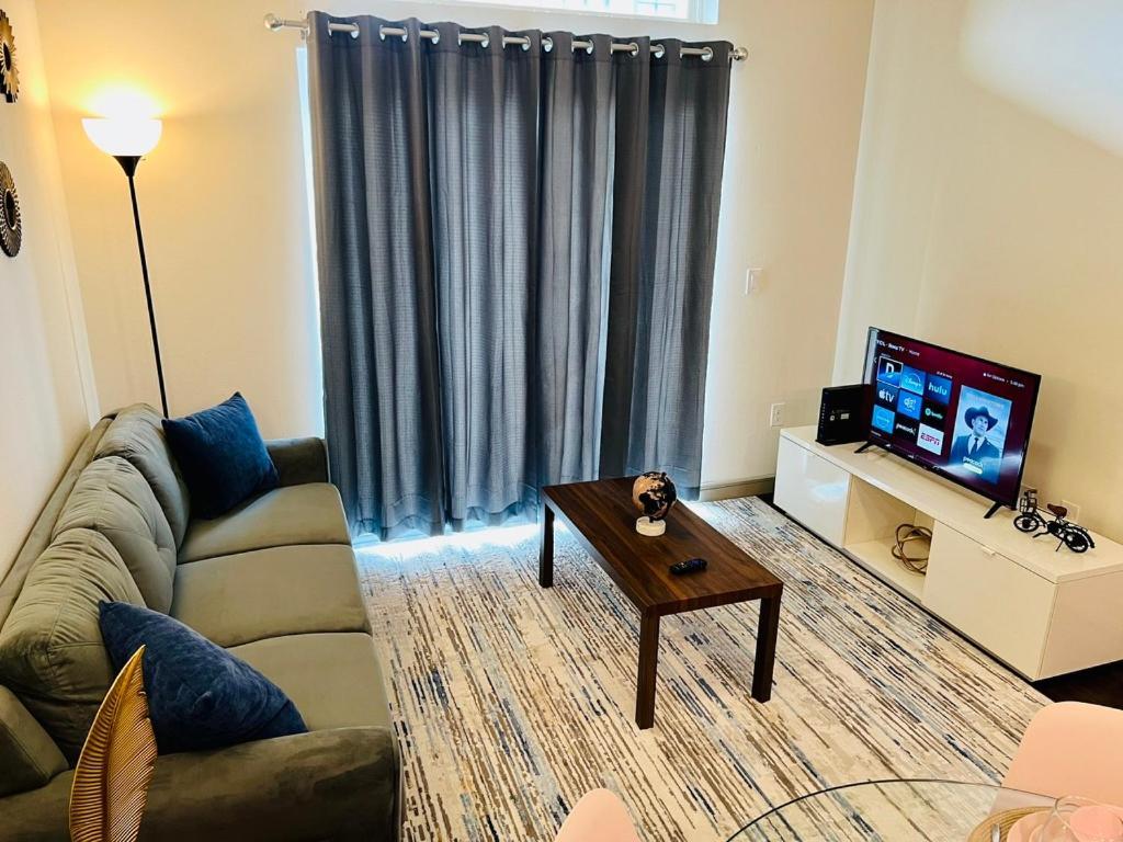 Downtown Apt Free Parking - Pool - Gym - Fully Kitchen Х'юстон Екстер'єр фото